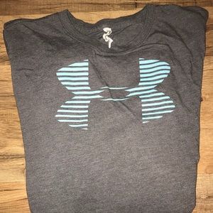 Size Large Women’s Under Armour Shirt!